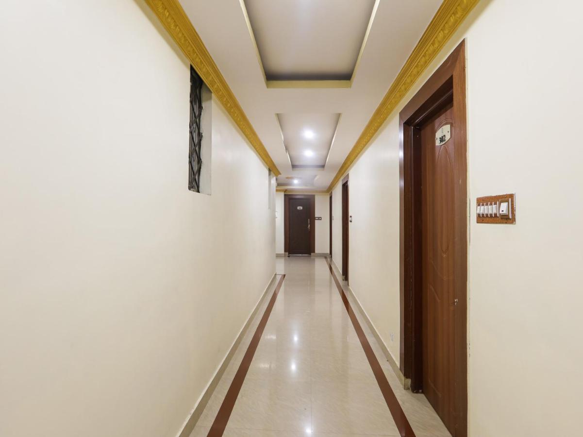 Capital O 84002 Hotel Top In Town President Kushālnagar Exterior foto